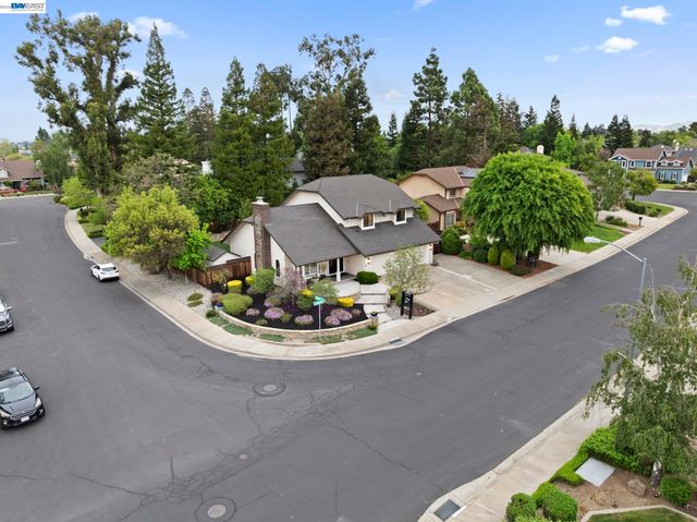 2726 Chateau Way, Livermore, CA 94550