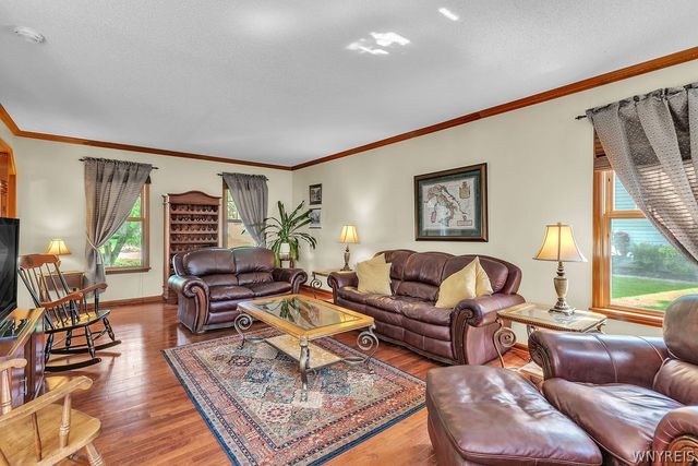 46 Burbank Drive, Orchard Park, NY 14127