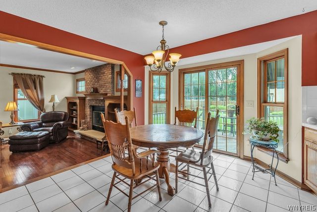 46 Burbank Drive, Orchard Park, NY 14127