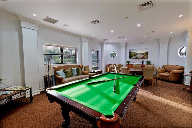 300 Uno Lago Drive 405, Juno Beach, FL 33408