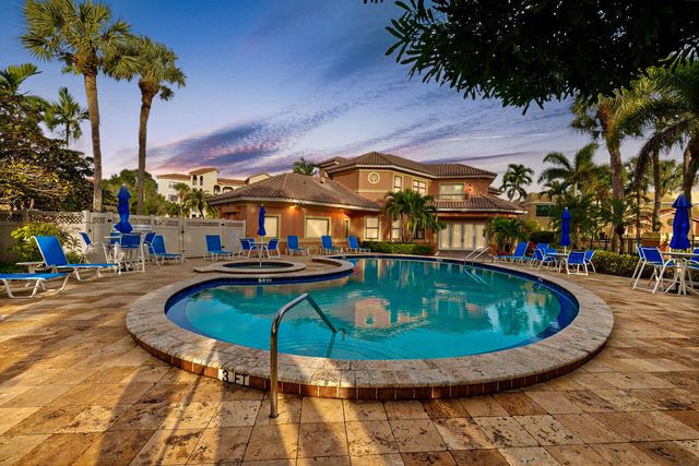 300 Uno Lago Drive 405, Juno Beach, FL 33408