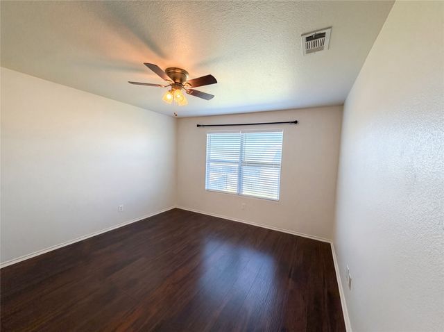 2027 Pine Knot Drive, Heartland, TX 75126