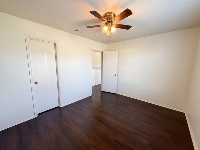 2027 Pine Knot Drive, Heartland, TX 75126