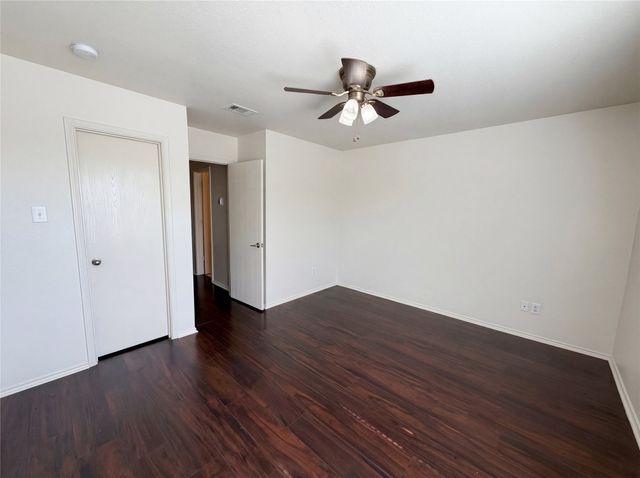 2027 Pine Knot Drive, Heartland, TX 75126