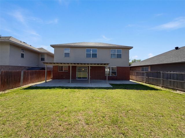 2027 Pine Knot Drive, Heartland, TX 75126