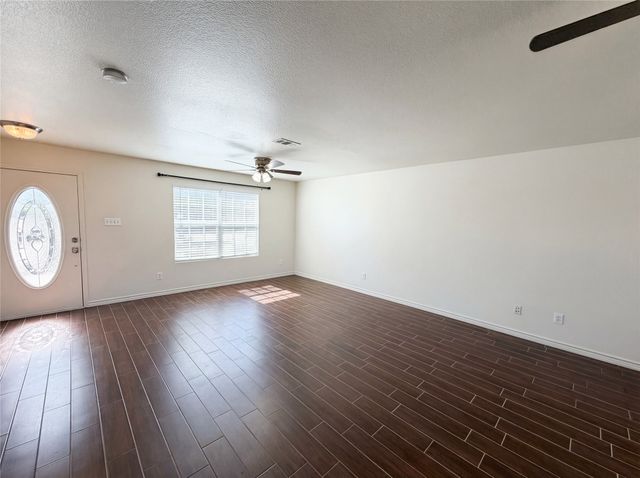 2027 Pine Knot Drive, Heartland, TX 75126