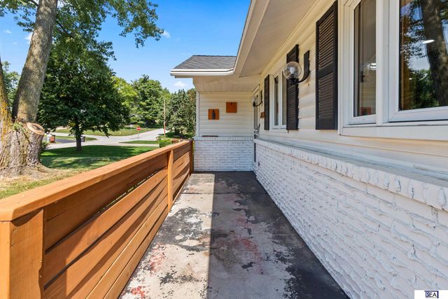 3315 S 104th Avenue, Omaha, NE 68124