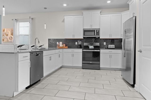 8876 CABOT CLIFFS DRIVE, Davenport, FL 33896