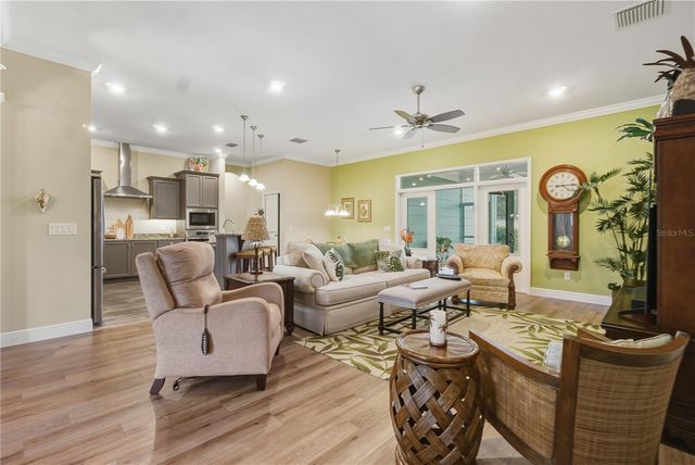 1097 SUGAR LOAF KEY LOOP, Lady Lake, FL 32159