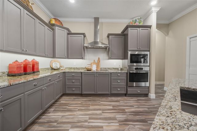 1097 SUGAR LOAF KEY LOOP, Lady Lake, FL 32159