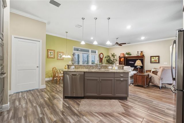 1097 SUGAR LOAF KEY LOOP, Lady Lake, FL 32159