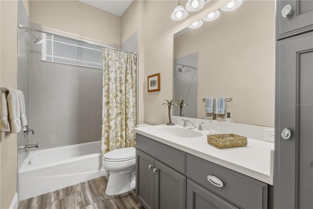 1097 SUGAR LOAF KEY LOOP, Lady Lake, FL 32159