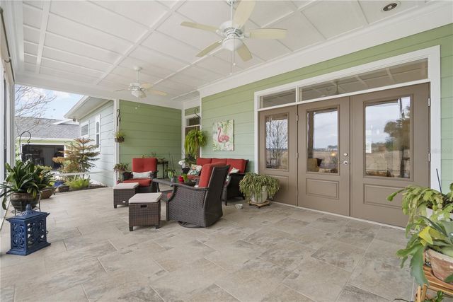 1097 SUGAR LOAF KEY LOOP, Lady Lake, FL 32159