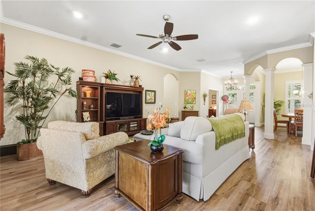 1097 SUGAR LOAF KEY LOOP, Lady Lake, FL 32159