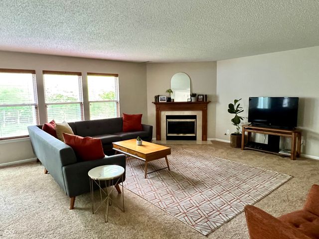 10188 Orange Blossom Trail, Fishers, IN 46038