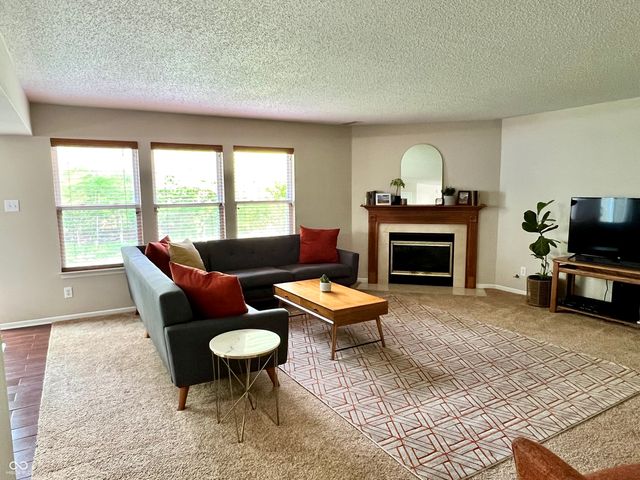 10188 Orange Blossom Trail, Fishers, IN 46038