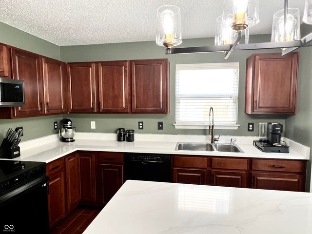 10188 Orange Blossom Trail, Fishers, IN 46038