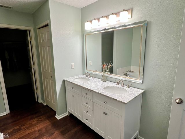 10188 Orange Blossom Trail, Fishers, IN 46038