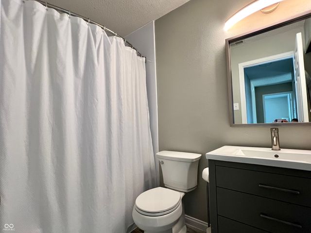 10188 Orange Blossom Trail, Fishers, IN 46038