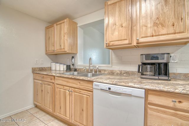 1456 W Knox Street, Tucson, AZ 85705