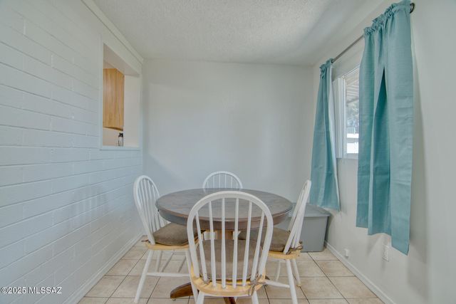 1456 W Knox Street, Tucson, AZ 85705