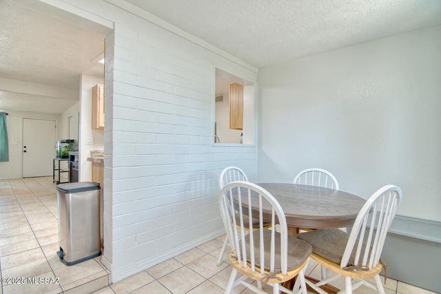 1456 W Knox Street, Tucson, AZ 85705