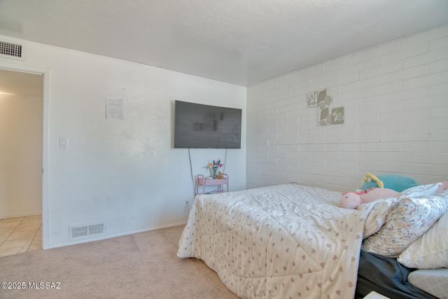 1456 W Knox Street, Tucson, AZ 85705