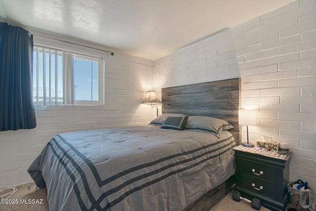 1456 W Knox Street, Tucson, AZ 85705