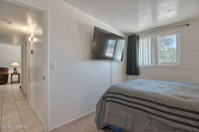 1456 W Knox Street, Tucson, AZ 85705