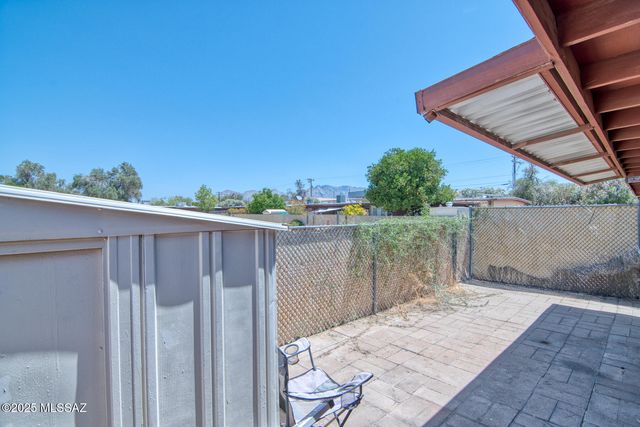 1456 W Knox Street, Tucson, AZ 85705