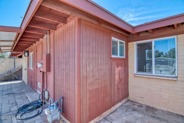 1456 W Knox Street, Tucson, AZ 85705