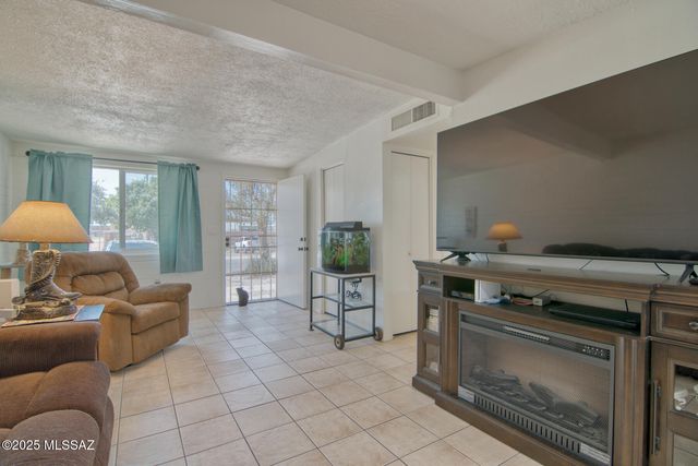 1456 W Knox Street, Tucson, AZ 85705