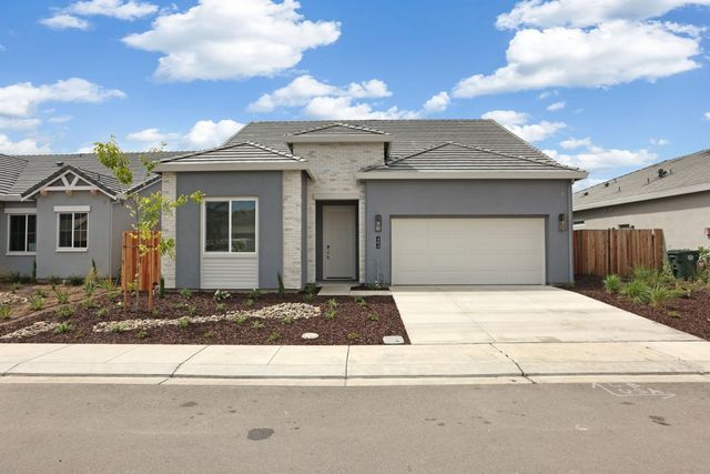 484 Vinal Dr, Manteca, CA 95337