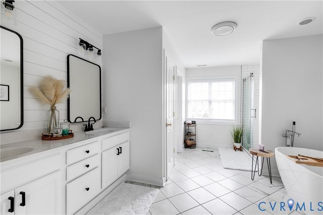 9200 Bailey Oak Dr, Midlothian, VA 23112