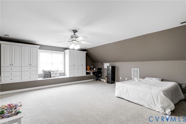 9200 Bailey Oak Dr, Midlothian, VA 23112