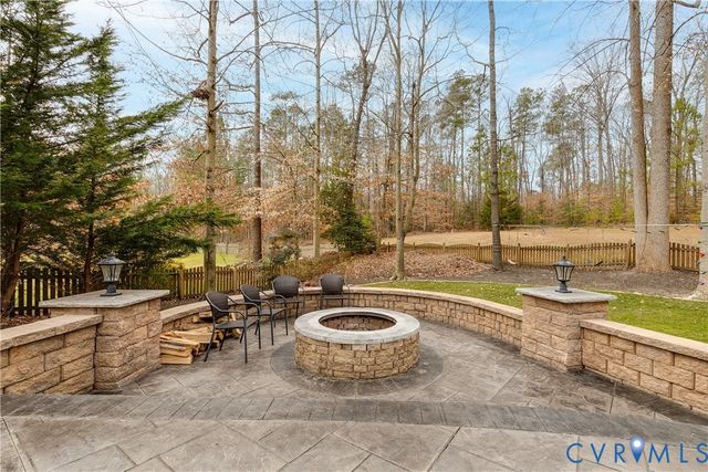 9200 Bailey Oak Dr, Midlothian, VA 23112