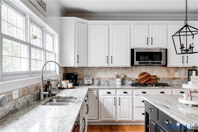 9200 Bailey Oak Dr, Midlothian, VA 23112