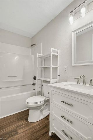 3023 Guinea CIR, Hayes, VA 23072