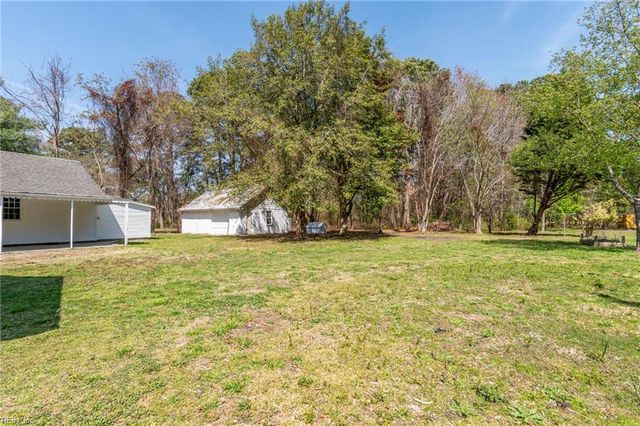 3023 Guinea CIR, Hayes, VA 23072