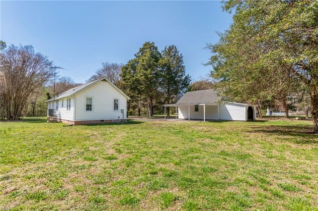 3023 Guinea CIR, Hayes, VA 23072