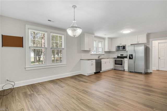 3023 Guinea CIR, Hayes, VA 23072