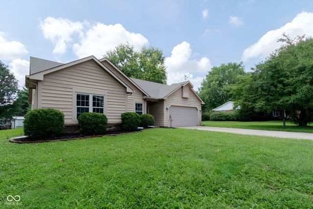 572 San Ricardo Drive, Greenwood, IN 46142