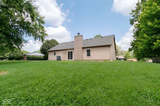 572 San Ricardo Drive, Greenwood, IN 46142