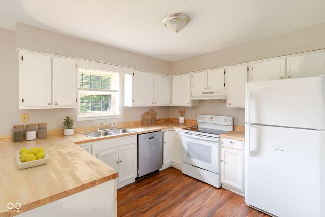 572 San Ricardo Drive, Greenwood, IN 46142