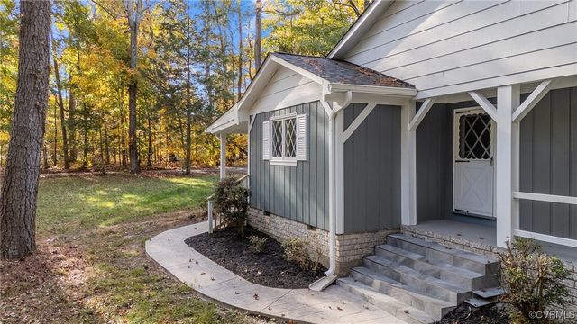4560 E Williamsburg Rd, Sandston, VA 23150