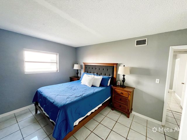 320 SW 1st Street, Pompano Beach, FL 33060