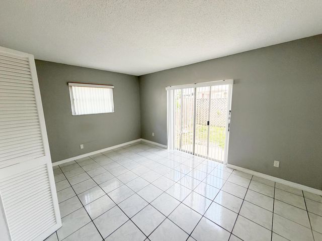 320 SW 1st Street, Pompano Beach, FL 33060