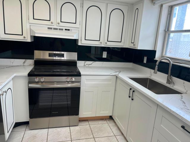 320 SW 1st Street, Pompano Beach, FL 33060