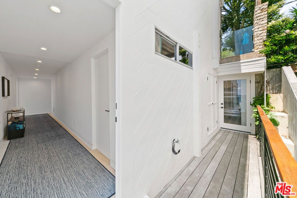 Image 28 of property listing at 24928 Malibu Road, Malibu, CA 90265