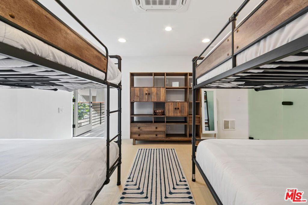 Image 29 of property listing at 24928 Malibu Road, Malibu, CA 90265